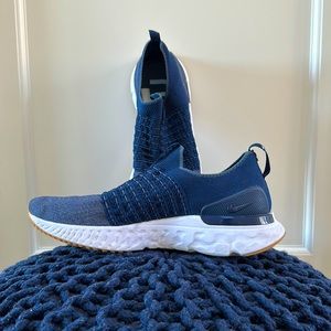 Nike React Phantom Run Flyknit 2 in College Navy (Size 11.5)